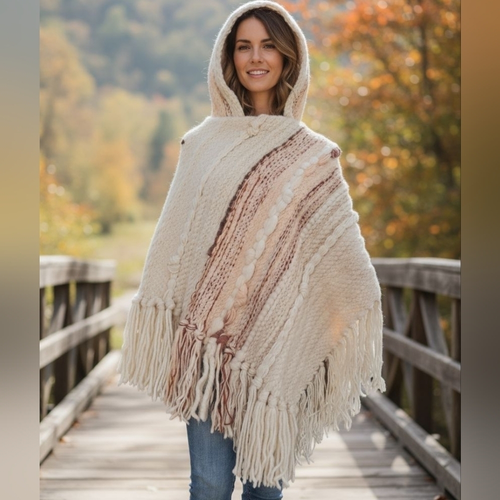 martine gruber vintage 100 pure virgin wool Hand woven poncho with hood fringes